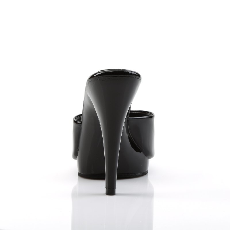Černé pantofle na podpatku a nízké platformě FLA401-2/B/M | FLAIR-401-2 Fabulicious - zezadu